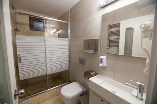 Shared or private bathrooms of the rooms.